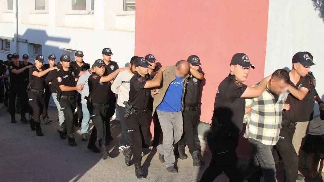 Adana’da “Bayğaralar” Operasyonu Nefes Kesti! 106 Şüpheli Adliyede 7